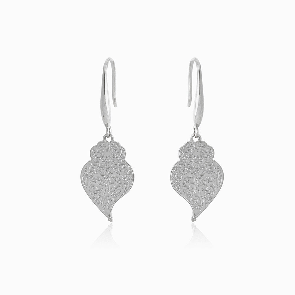Brincos Coração de Viana 39x13mm BR1456 - Aço Inox Prateado