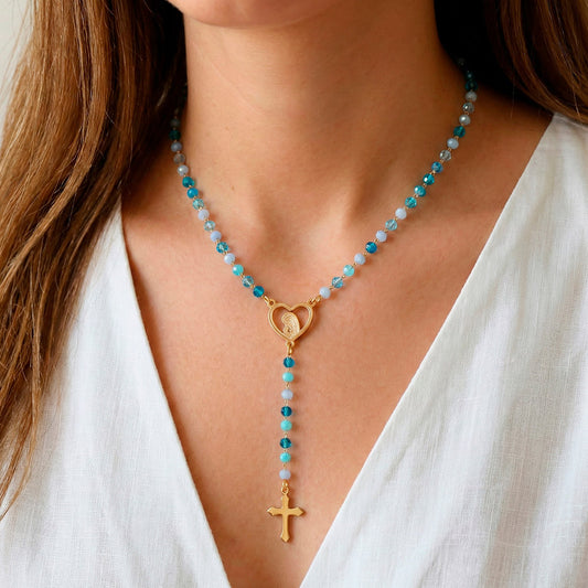 Uma Senhora Usando Colar Rosário CL2071A - Aço Inox com Cristal